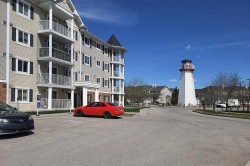 3310-10 Country Village Park NE Calgary, AB T3K 0W5