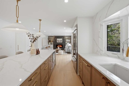 119 Canterville Road Sw, Calgary, AB - Indoor Photo Showing Kitchen With Upgraded Kitchen