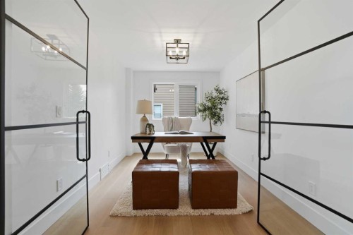 119 Canterville Road Sw, Calgary, AB - Indoor