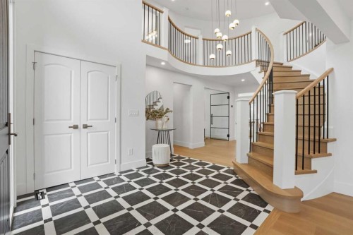 119 Canterville Road Sw, Calgary, AB - Indoor Photo Showing Other Room