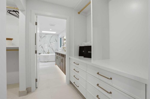 119 Canterville Road Sw, Calgary, AB - Indoor Photo Showing Other Room