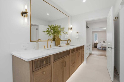 119 Canterville Road Sw, Calgary, AB - Indoor Photo Showing Bathroom