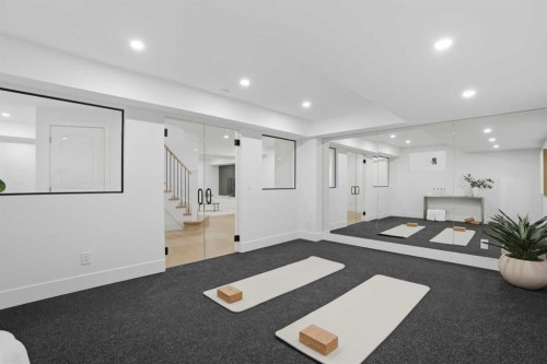 119 Canterville Road Sw, Calgary, AB - Indoor Photo Showing Other Room