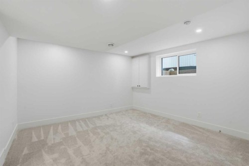 119 Canterville Road Sw, Calgary, AB - Indoor Photo Showing Other Room