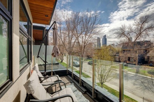 1624 Broadview Road Nw, Calgary, AB - Outdoor With Balcony