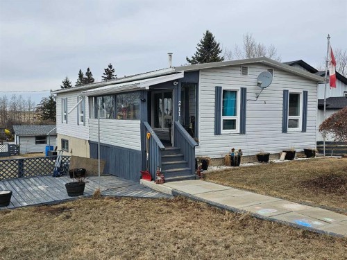 211 1St Avenue, Torrington, AB - Outdoor