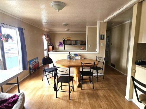 211 1St Avenue, Torrington, AB - Indoor Photo Showing Dining Room