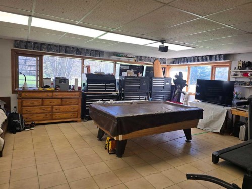 272128 Range Road 291 Ne, Airdrie, AB - Indoor Photo Showing Other Room