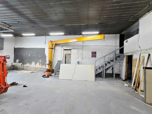 272128 Range Road 291 Ne, Airdrie, AB - Indoor Photo Showing Garage