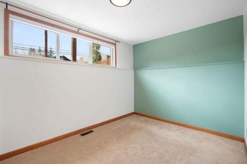 1619 47 Street Sw, Calgary, AB - Indoor Photo Showing Other Room