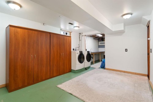 1619 47 Street Sw, Calgary, AB - Indoor