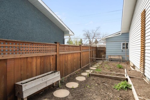 1619 47 Street Sw, Calgary, AB - Outdoor With Exterior