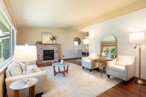 1619 47 Street Sw, Calgary, AB - Indoor Photo Showing Living Room With Fireplace