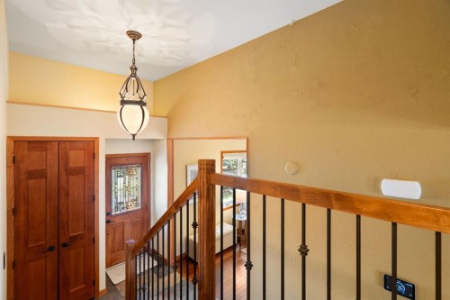 1619 47 Street Sw, Calgary, AB - Indoor Photo Showing Other Room