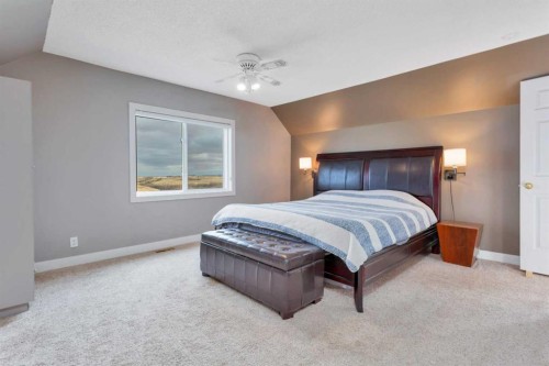 29426 Range Road 292, Rural Mountain View County, AB - Indoor Photo Showing Bedroom