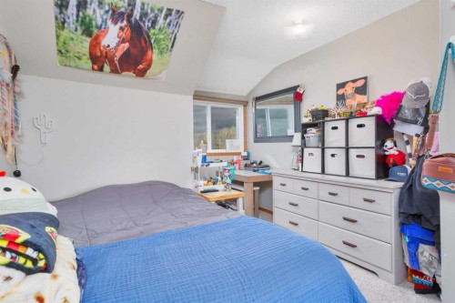 29426 Range Road 292, Rural Mountain View County, AB - Indoor Photo Showing Bedroom