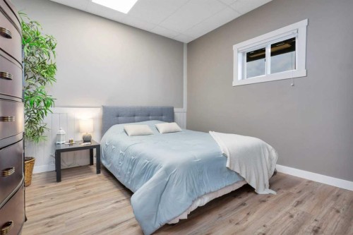 29426 Range Road 292, Rural Mountain View County, AB - Indoor Photo Showing Bedroom