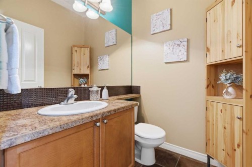 78 Westmount Circle, Okotoks, AB - Indoor Photo Showing Bathroom
