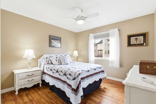 78 Westmount Circle, Okotoks, AB - Indoor Photo Showing Bedroom