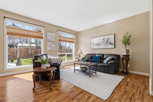 78 Westmount Circle, Okotoks, AB - Indoor Photo Showing Living Room