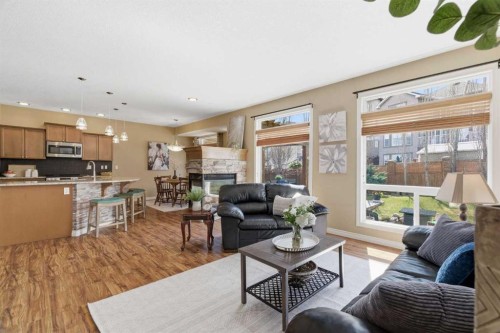 78 Westmount Circle, Okotoks, AB - Indoor Photo Showing Living Room