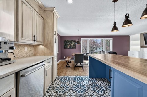 8 Slocan Road Sw, Calgary, AB - Indoor Photo Showing Kitchen