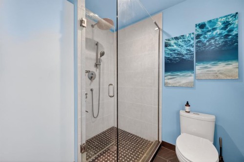 8 Slocan Road Sw, Calgary, AB - Indoor Photo Showing Bathroom