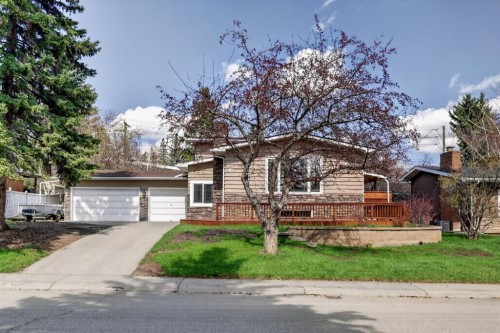 8 Slocan Road Sw, Calgary, AB - Outdoor