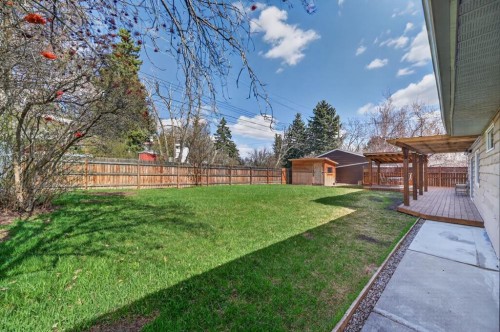 8 Slocan Road Sw, Calgary, AB - Outdoor