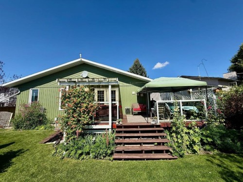 807 8 Avenue Se, High River, AB 