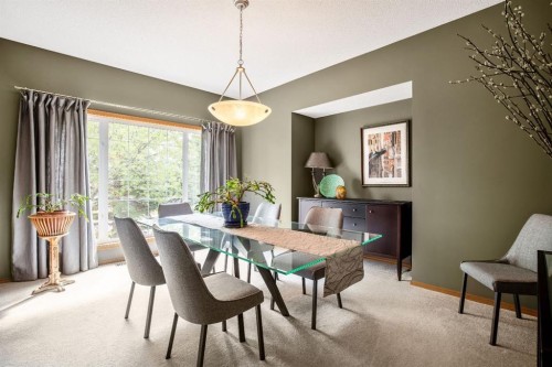 120 Bow Meadows Drive, Cochrane, AB - Indoor Photo Showing Dining Room