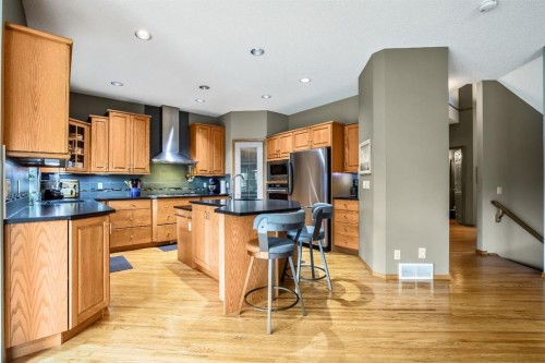 120 Bow Meadows Drive, Cochrane, AB - Indoor Photo Showing Kitchen