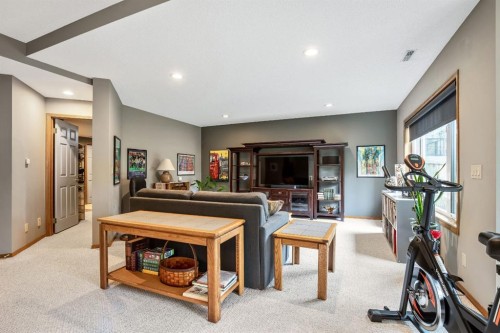 120 Bow Meadows Drive, Cochrane, AB - Indoor Photo Showing Other Room