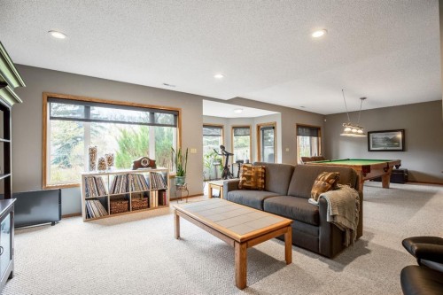 120 Bow Meadows Drive, Cochrane, AB - Indoor Photo Showing Living Room