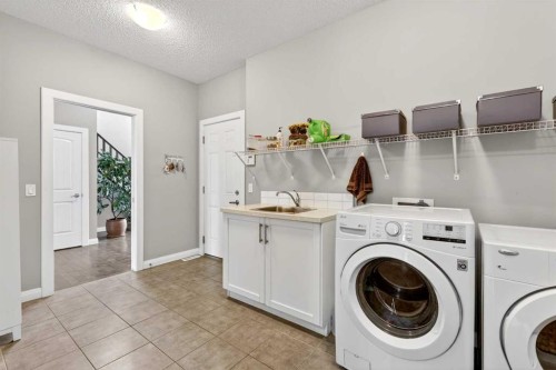 41 Westridge Road, Okotoks, AB - Indoor Photo Showing Laundry Room