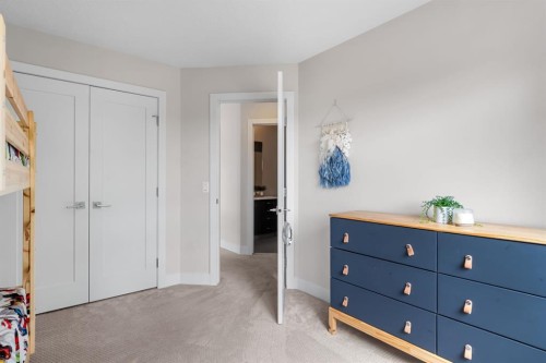 2741 16A Street Se, Calgary, AB 