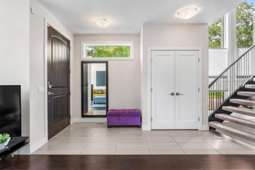 2741 16A Street Se, Calgary, AB 