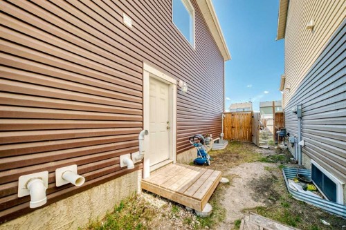 299 Saddlebrook Circle Ne, Calgary, AB - Outdoor With Exterior