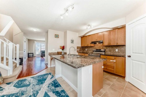 299 Saddlebrook Circle Ne, Calgary, AB - Indoor Photo Showing Kitchen