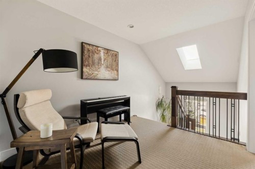 1825 33 Avenue Sw, Calgary, AB - Indoor