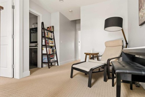 1825 33 Avenue Sw, Calgary, AB - Indoor
