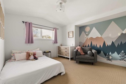 1825 33 Avenue Sw, Calgary, AB - Indoor Photo Showing Bedroom