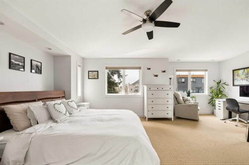 1825 33 Avenue Sw, Calgary, AB - Indoor Photo Showing Bedroom