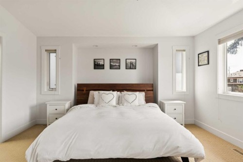 1825 33 Avenue Sw, Calgary, AB - Indoor Photo Showing Bedroom
