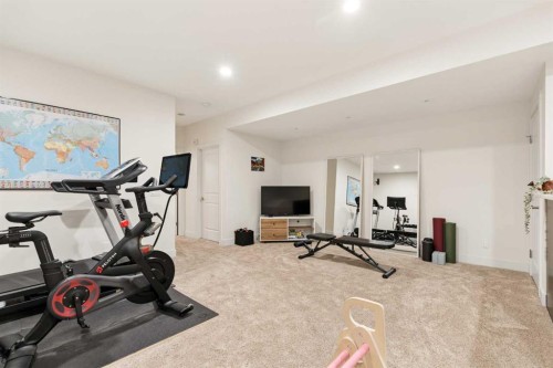 1825 33 Avenue Sw, Calgary, AB - Indoor Photo Showing Gym Room