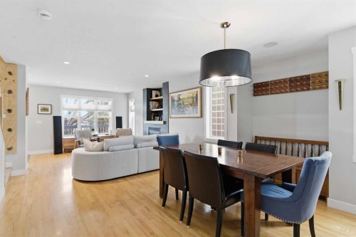 131 25 Avenue Ne, Calgary, AB - Indoor