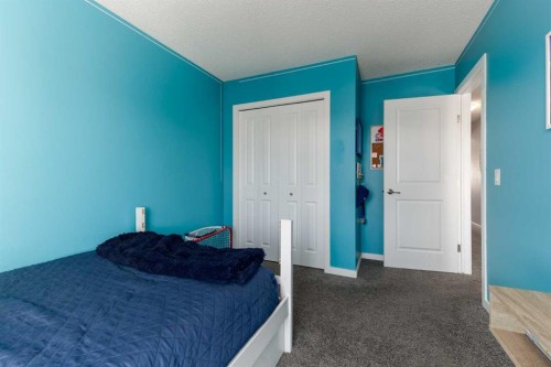 253 Auburn Meadows Boulevard Se, Calgary, AB - Indoor Photo Showing Bedroom