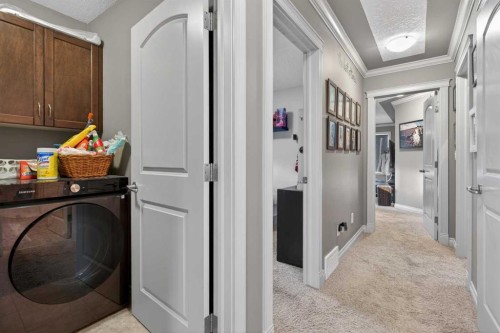 9050 14 Avenue Sw, Calgary, AB - Indoor Photo Showing Laundry Room