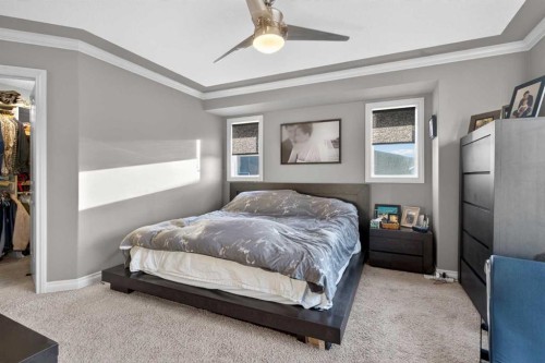 9050 14 Avenue Sw, Calgary, AB - Indoor Photo Showing Bedroom