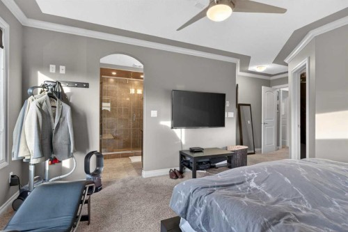 9050 14 Avenue Sw, Calgary, AB - Indoor Photo Showing Bedroom